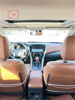 ميتسوبيشي باجيرو سبورت